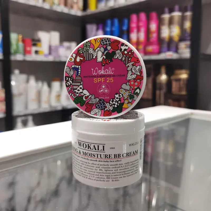 Crema faciale blanqueadora, hidratante, con protección UV y color