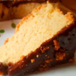 Cuña de pastel con chocolate