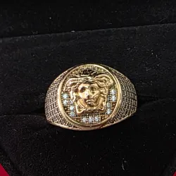 Anillo de hombre estilo Versace
