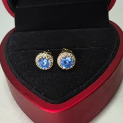 Aretes de brillantes con agua marina