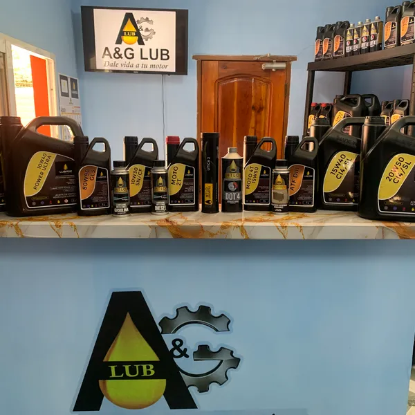 Tienda especializada en aceites y lubricantes de la marca española Lubxase del fabricante High Tech Lubricant Oils (HTLO) 