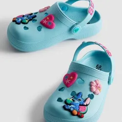 Crocs azules de Stich