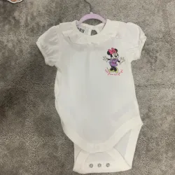 Monito blanco con broche