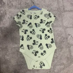 Monito de Mickey Mause verde
