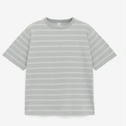 Pulover gris y blanco de raya