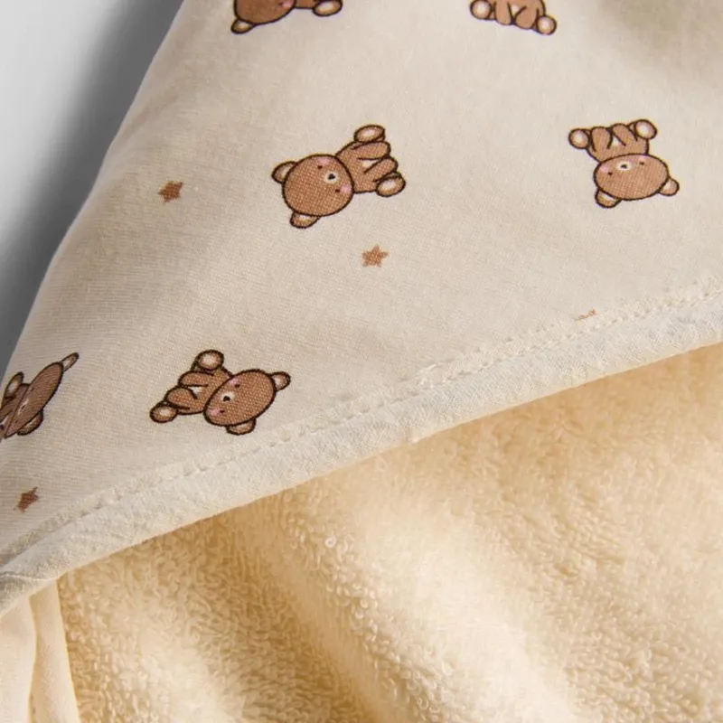 Toalla con capucha con estampado de oso