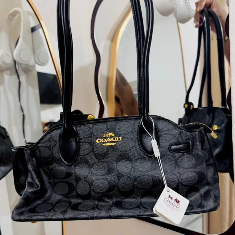 Cartera Coach