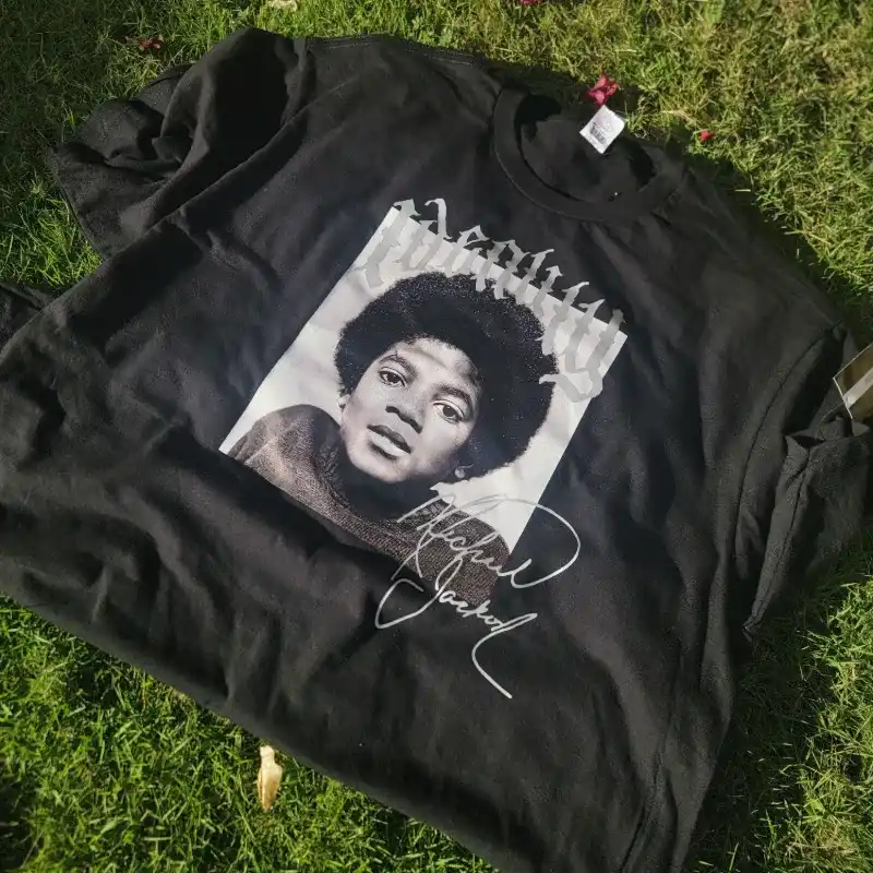 MICHAEL JACKSON IDENTITY