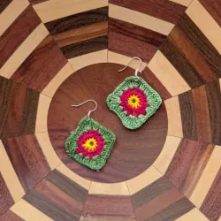 Aretes bordados Lalila