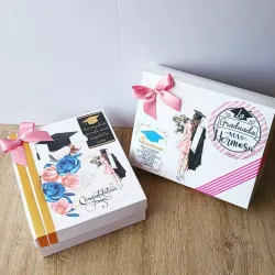 Caja vacía con temática de graduación