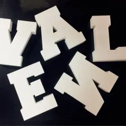 Cajas en forma de letras 