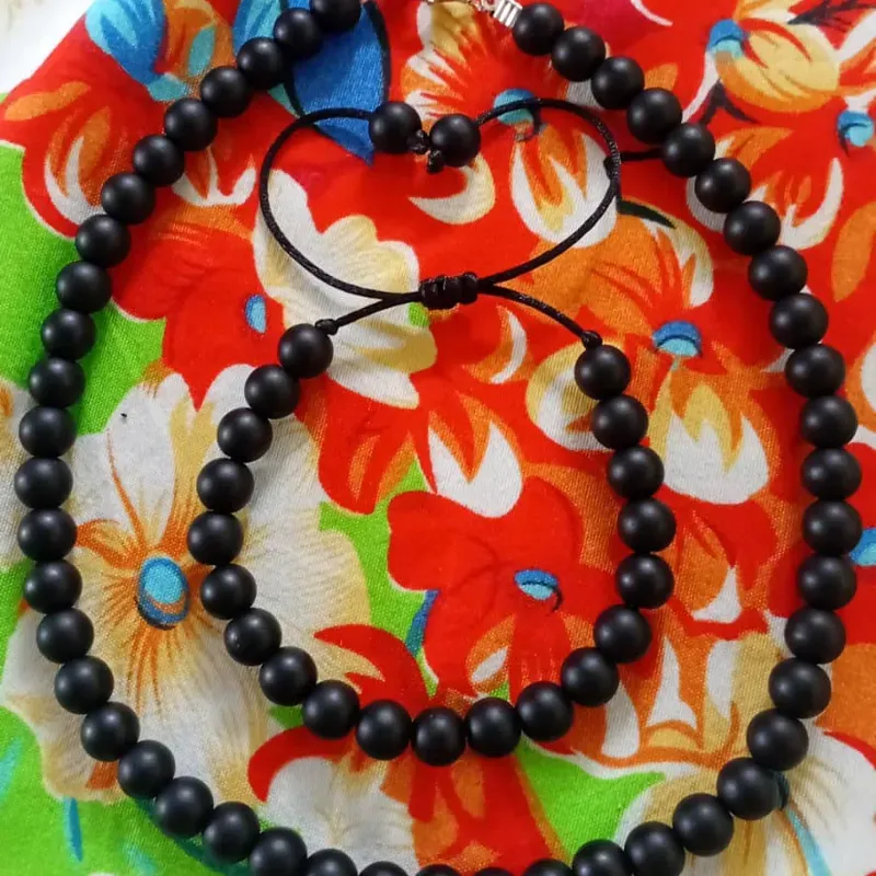 Juego de collar y pulseras de perlas Onix Negras 