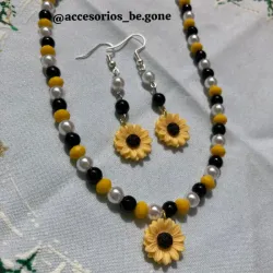Collar + aretes de Girasoles🌻