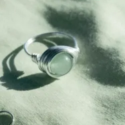 Anillo de piedra aventurina verde