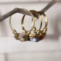 Anillos de piedras naturales