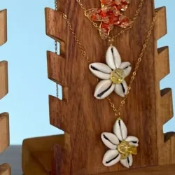 Cadena de flor de cauris