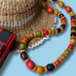 Collar de madera