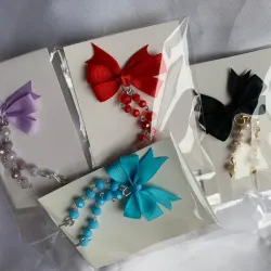 Pulseras de cadenas con lazos