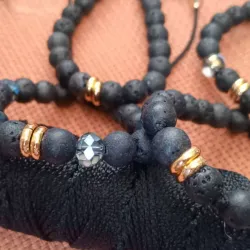 Pulseras de piedras volcánicas 