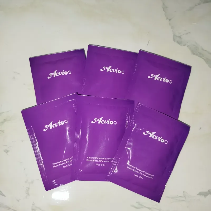 6 paquetitos de lubricante 