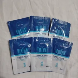 6 paquetitos de lubricante 