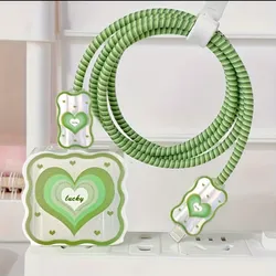 Protector de cargador lucky is green