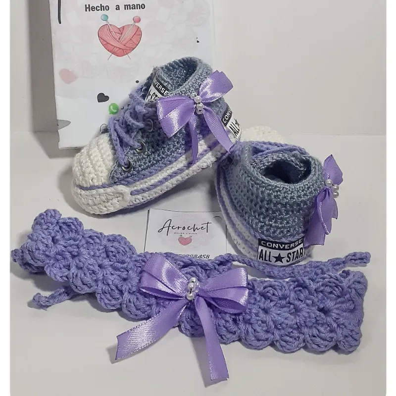 Conjunto de tenis estilo converse con diadema