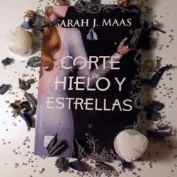 Una corte de hielo y estrellas 