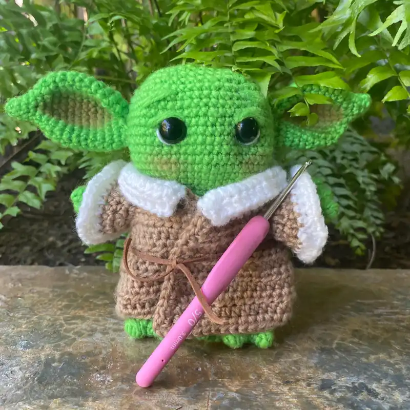 Baby yoda grande 