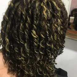 Iluminaciones Cabello Medio (a los hombros) 