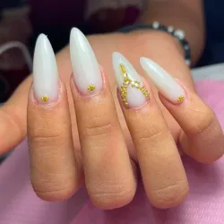 Builder gel uñas medianas