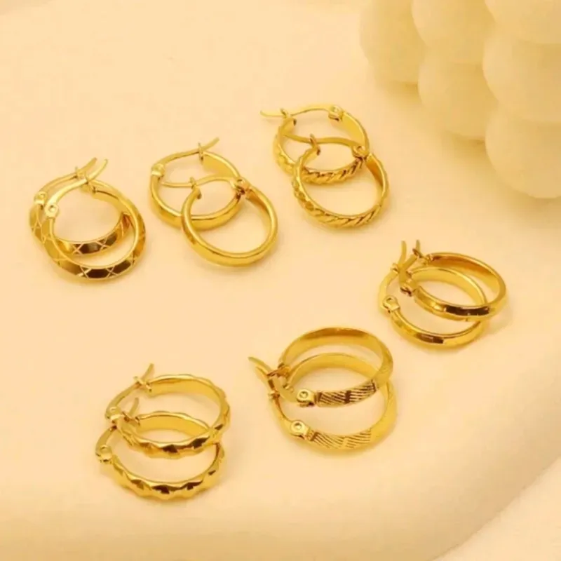 Argollas de acero inoxidable chapadas en oro 18