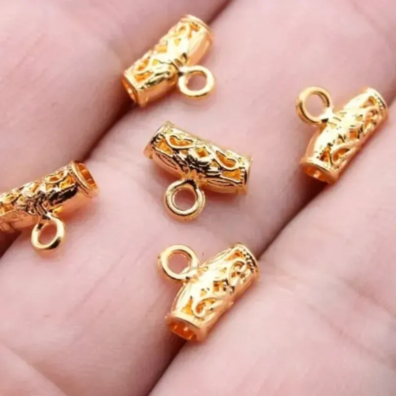 Colgantes para dijes dorados