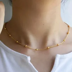 Collar dorado de acero inoxidable