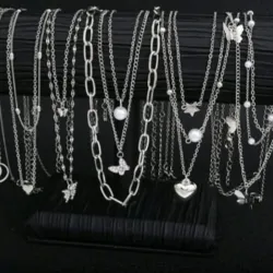 Collares cortos plateados
