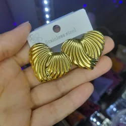 Pendientes de acero inoxidable
