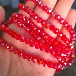 Swarovski de 6 mm rojas