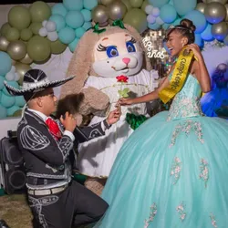 Sorpresa para Quinceañera 🌹✨