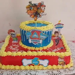 Cake 2 piso bandeja con Tematica 