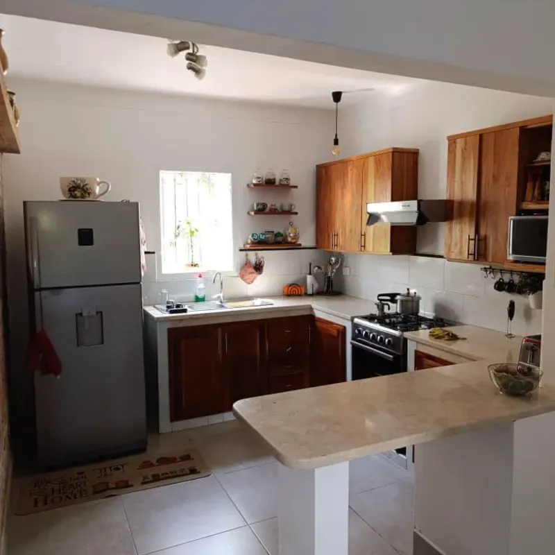 BIPLANTA PLANTA BAJA,  BUEN RETIRO