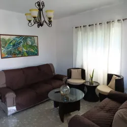 BIPLANTA PLANTA BAJA,  BUEN RETIRO