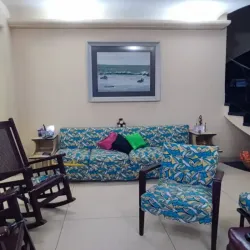 CASA TOTALMENTE INDEPENDIENTE CAPITALISTA
