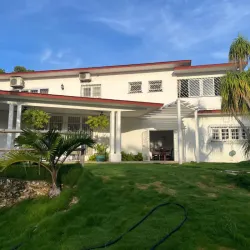 CASA TOTALMENTE INDEPENDIENTE