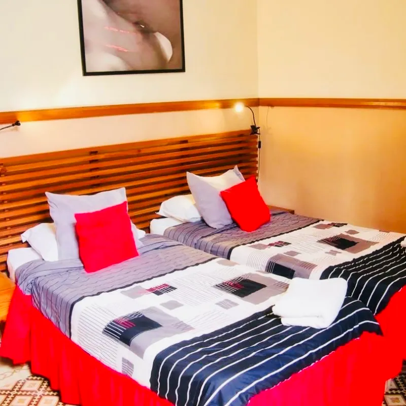 HOSTAL BIPLANTA | A solo una cuadra del Paseo del Prado, con vistas a La Habana Vieja Ubicación premium