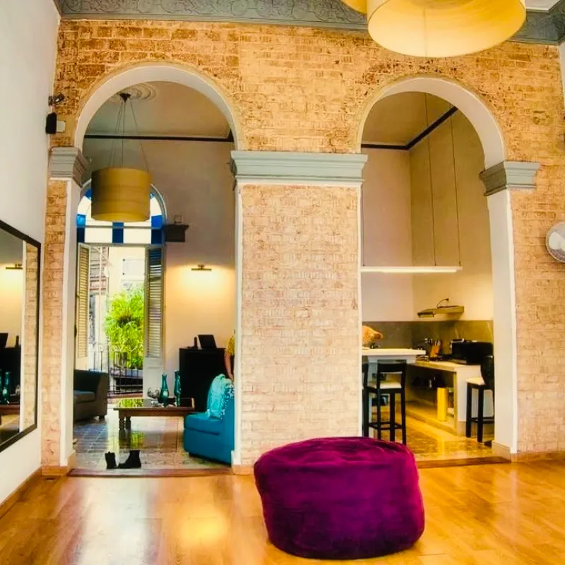 HOSTAL BIPLANTA | A solo una cuadra del Paseo del Prado, con vistas a La Habana Vieja Ubicación premium