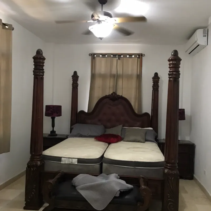 VENTA DE PROPIEDAD DE LUJO | KOHLY, PLAYA Casa independiente de lujo en venta en Kohly, Playa, ubicada en reparto residencial de alta demanda, muy cerca de avenidas principales.