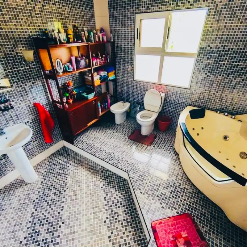 PROPIEDAD EXCLUSIVA CON PISCINA | ALTO POTENCIAL DE NEGOCIO  📍 Ubicada en Reloj Club