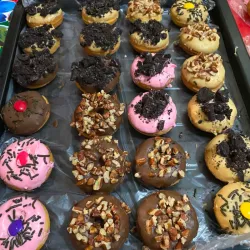 Caja de 20 mini Donas con topping mixtos