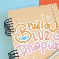 Agenda Brilla con Luz Propia 