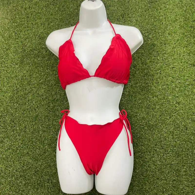 Bikini SHEIN con vuelos